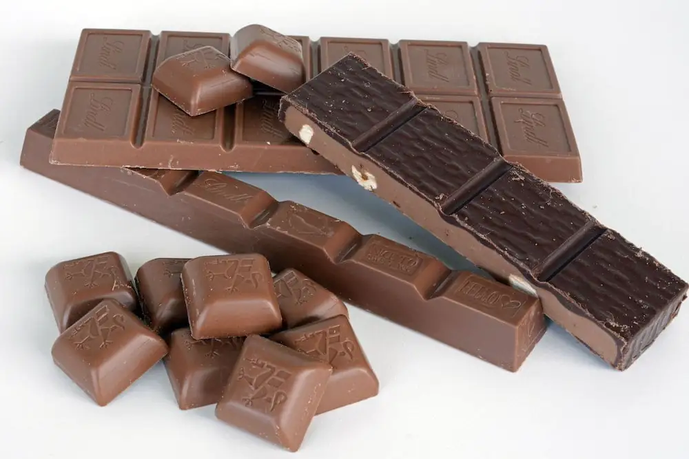Köstliche Auswahl an Lindt vegan - Hello Schokolade von Lindt Köstliche Auswahl an Lindt vegan - Hello Schokolade von Lindt